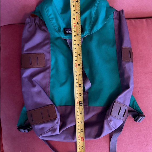 Patagonia kids Green and Purple Backpack - Picture 6 of 6